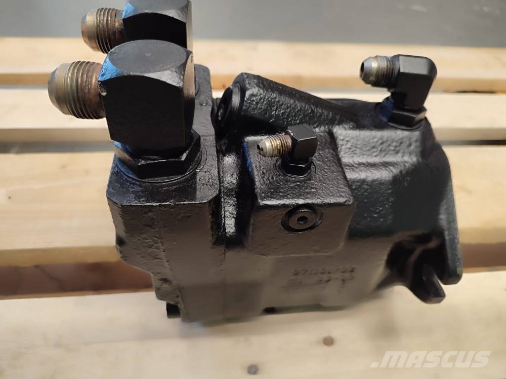  Hydraulic pump 971101/02 JLG 660 液压