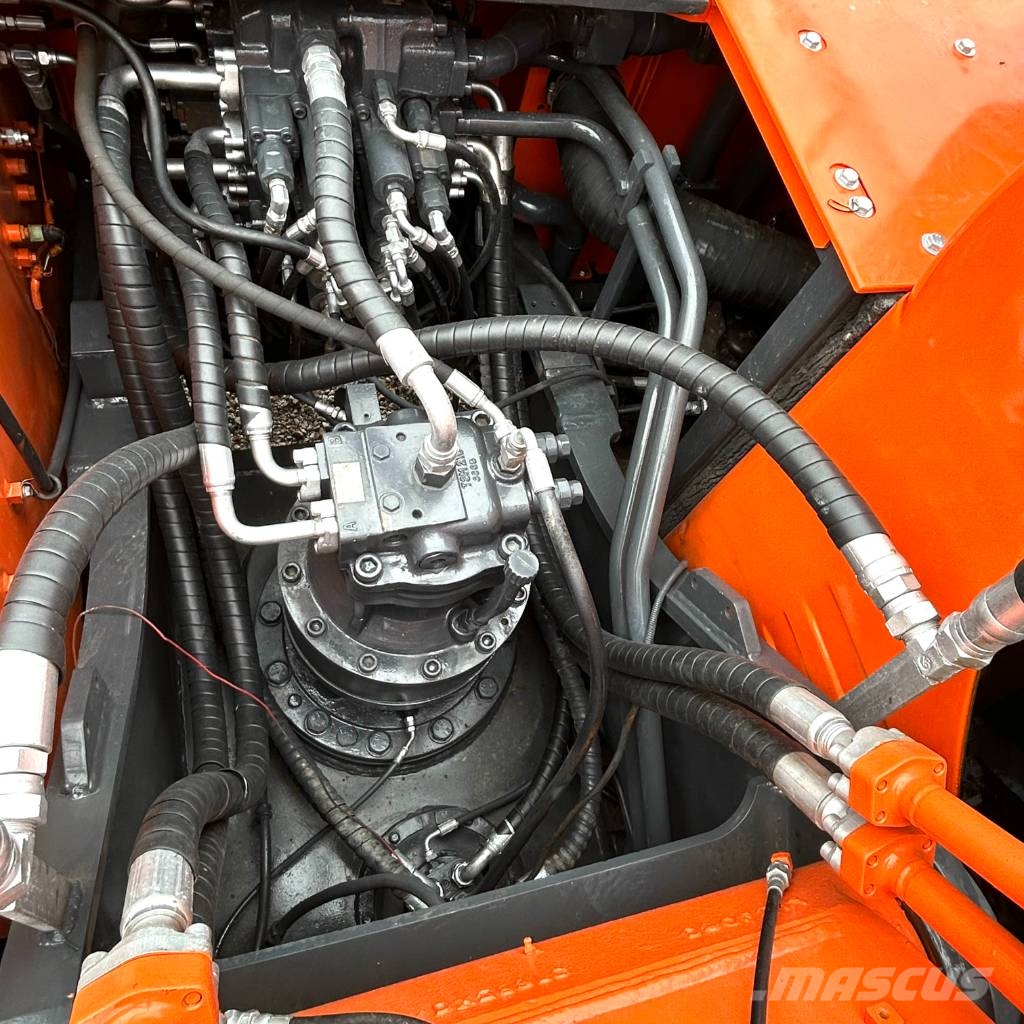 Doosan 300LC-9C Pásové rýpadlá