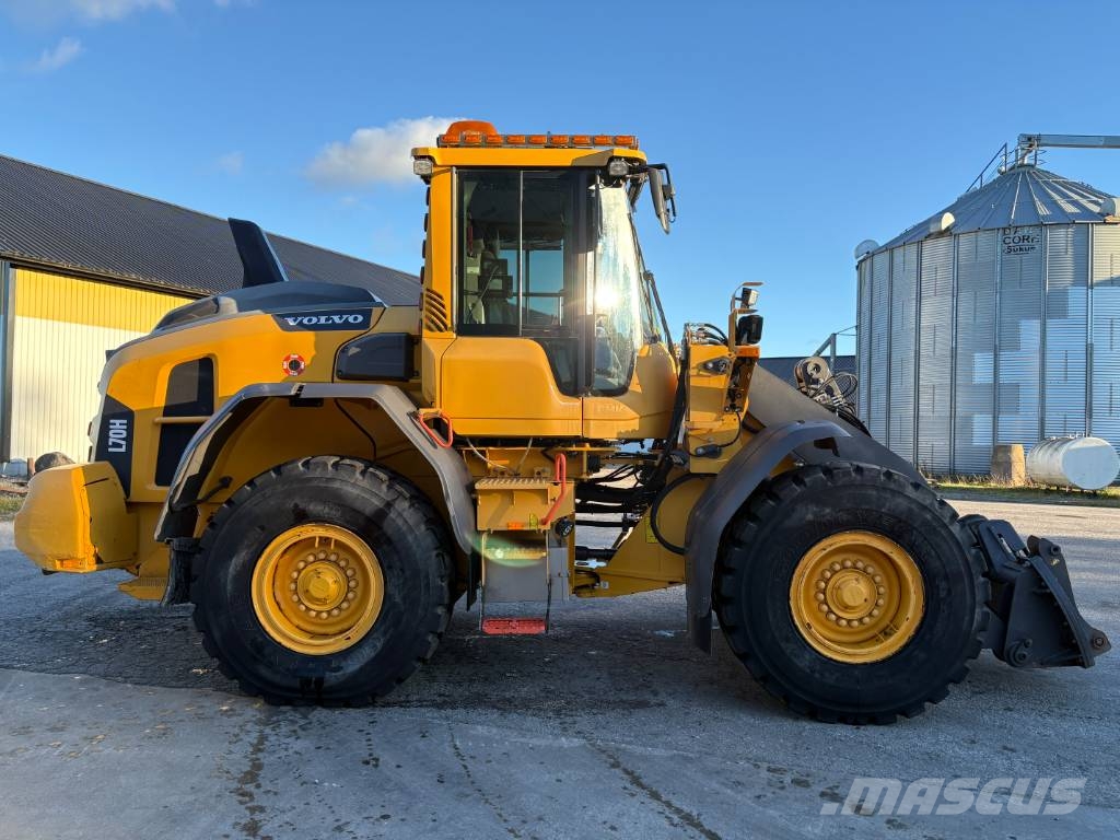 Volvo L70H lastmaskin, svensksåld, skevfäste Kolové nakladače