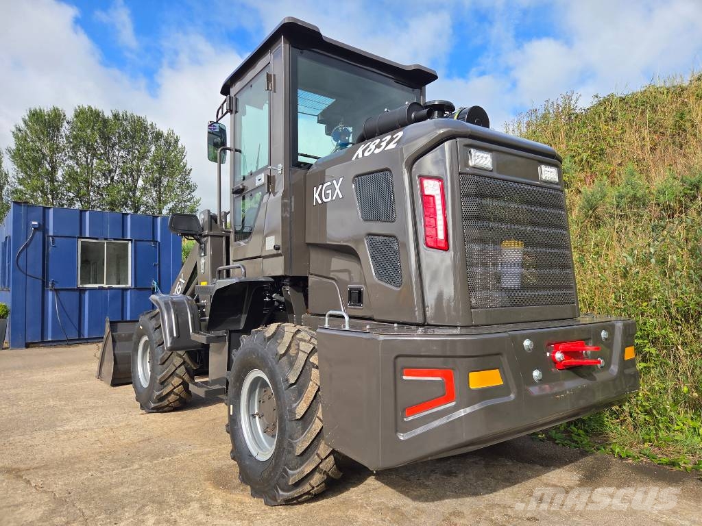 KGX K832 Mini utovarivači