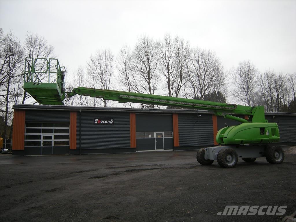 JLG 680 S Allrad Teleskopbühnen