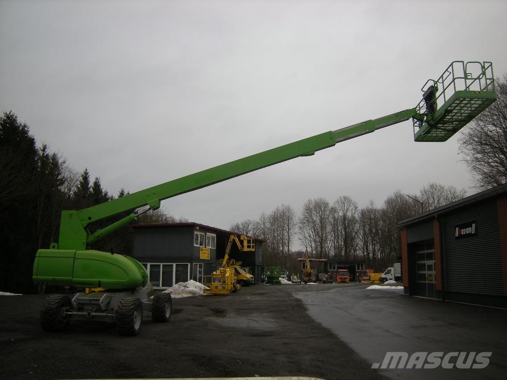 JLG 680 S Allrad Teleskopbühnen