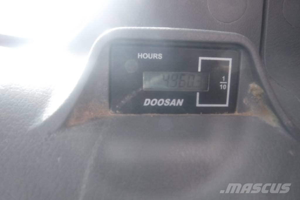 Doosan DX 140 LC-7 Crawler excavators