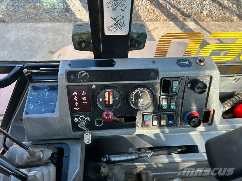 Fermec 860 Retrocargadoras