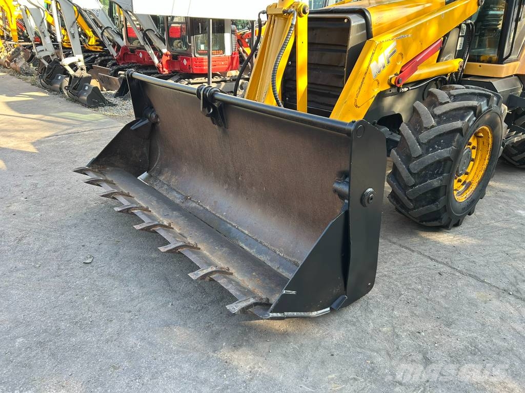 Fermec 860 Retrocargadoras