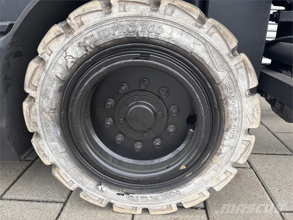Doosan B25X-7 شاحنات ذات رافعات شوكية تعمل بالكهرباء