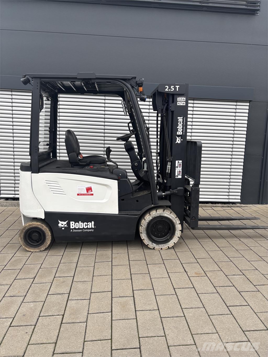 Doosan B25X-7 شاحنات ذات رافعات شوكية تعمل بالكهرباء