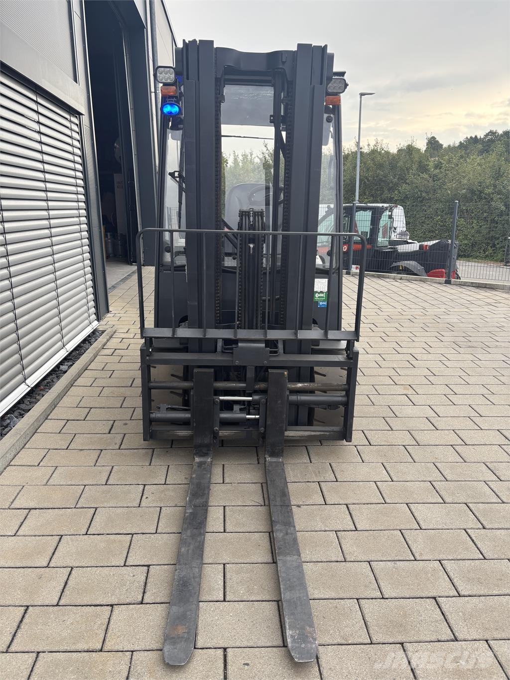 Doosan B25X-7 شاحنات ذات رافعات شوكية تعمل بالكهرباء