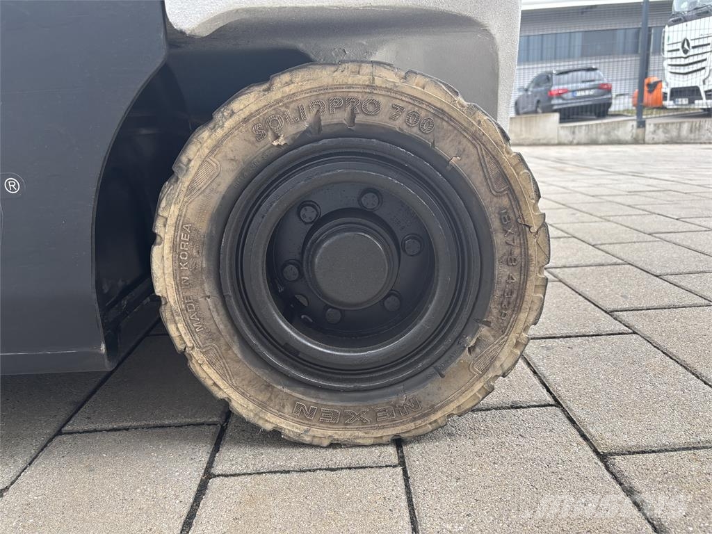 Doosan B25X-7 Elektrikli forkliftler