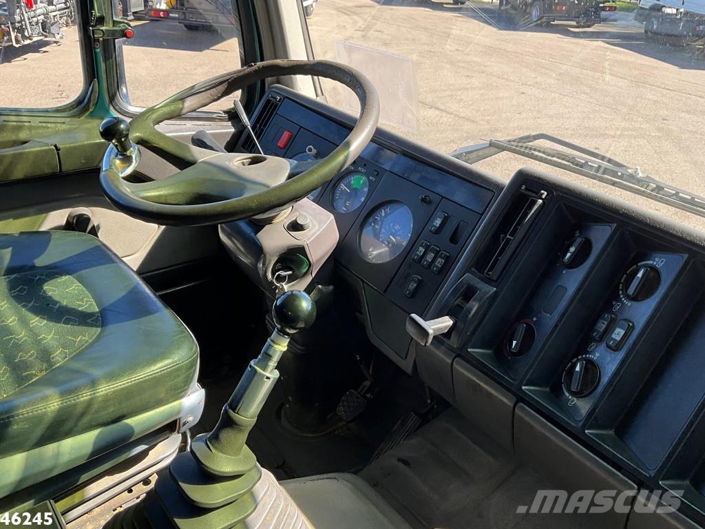 Mercedes-Benz 2638 AK V8 6x6 Manual Full steel suspension Meille Camion benne