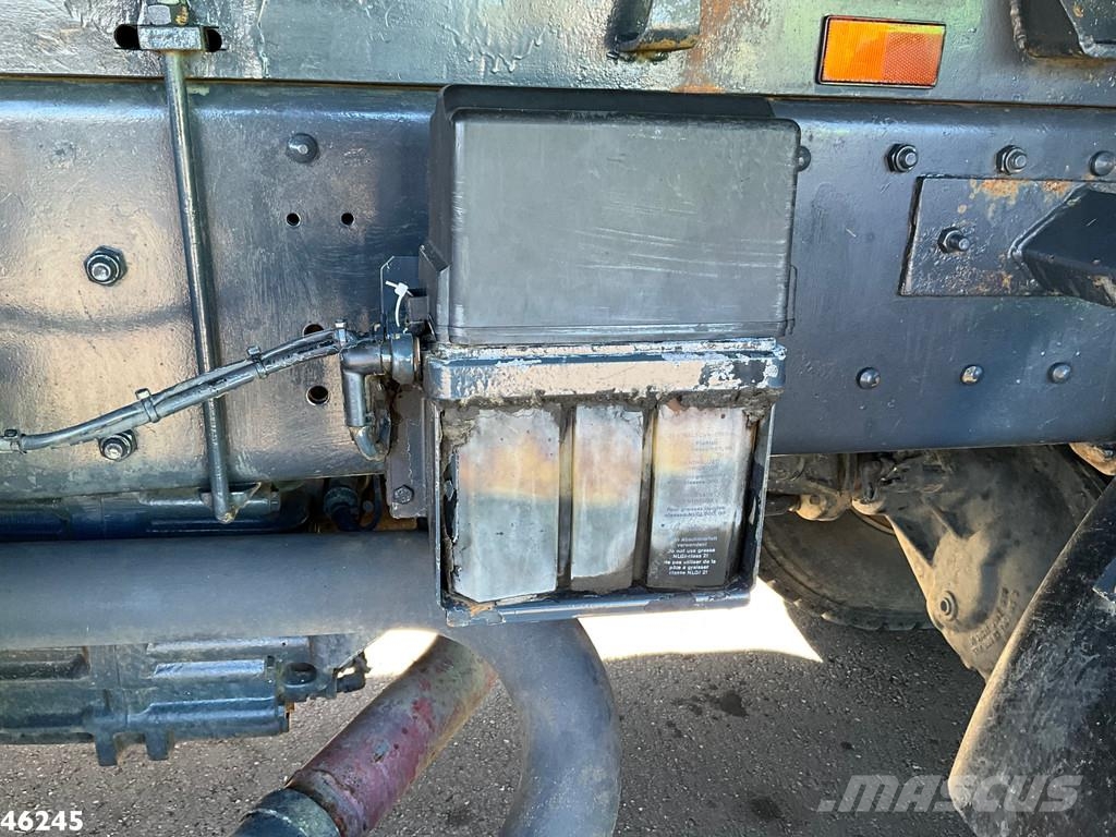 Mercedes-Benz 2638 AK V8 6x6 Manual Full steel suspension Meille Camion benne