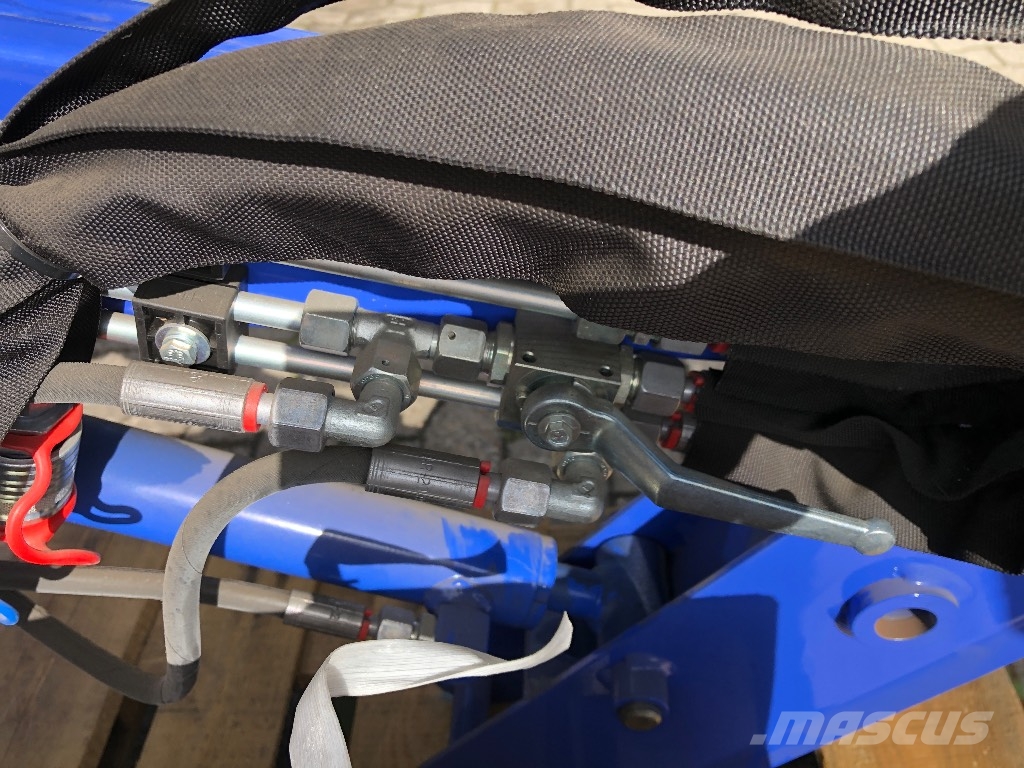 Iseki Frontlader für Iseki TXG Compact tractor attachments