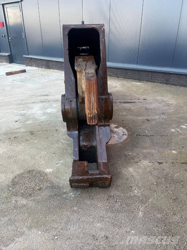 Verachter / CAT VHS40 Muut koneet