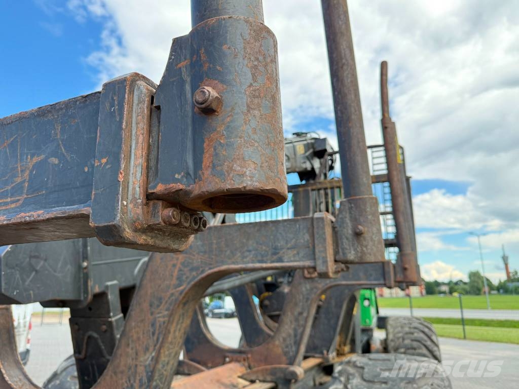 John Deere 1210 E Kuormatraktorit