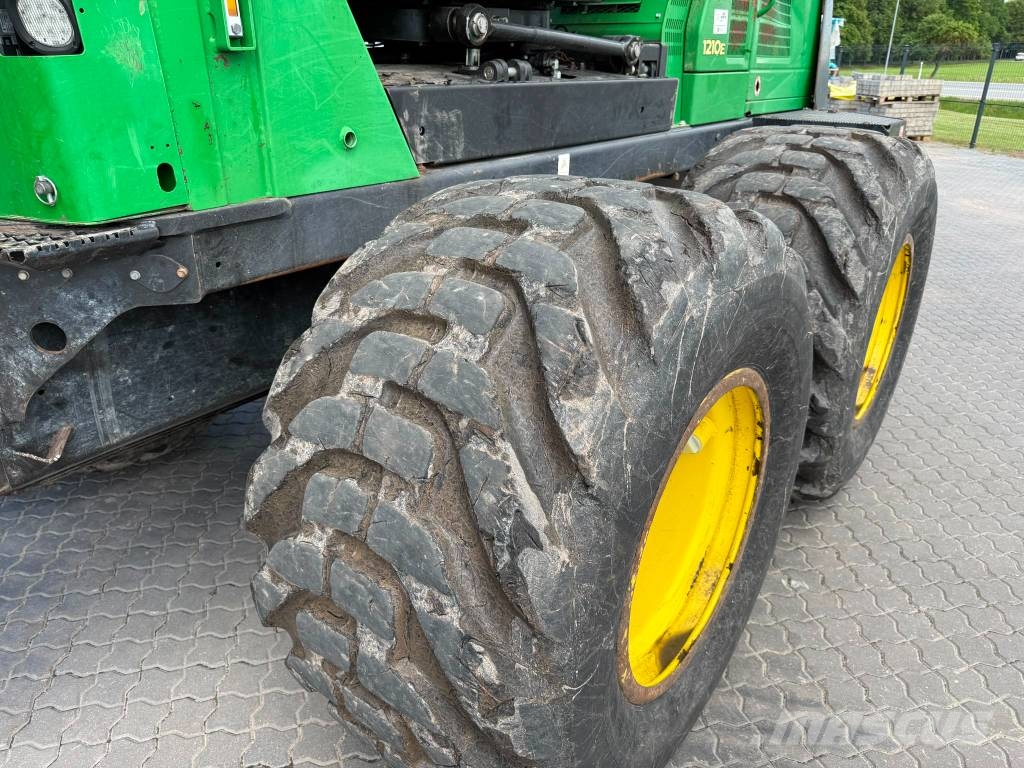John Deere 1210 E Kuormatraktorit
