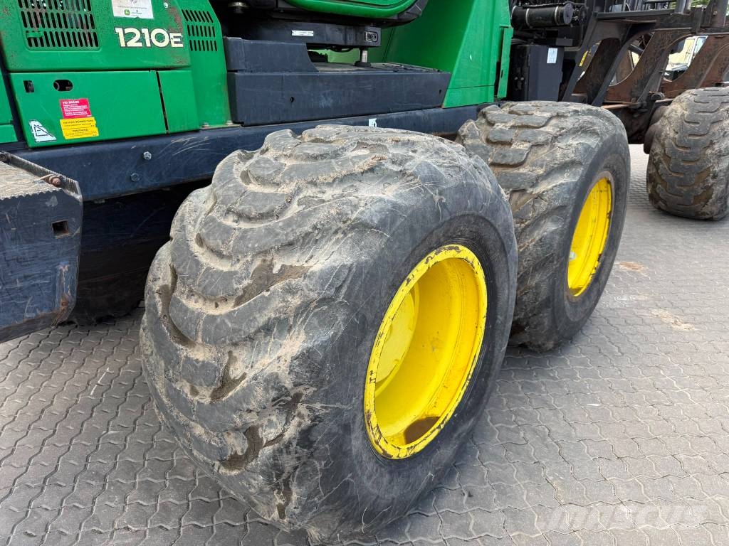 John Deere 1210 E Kuormatraktorit