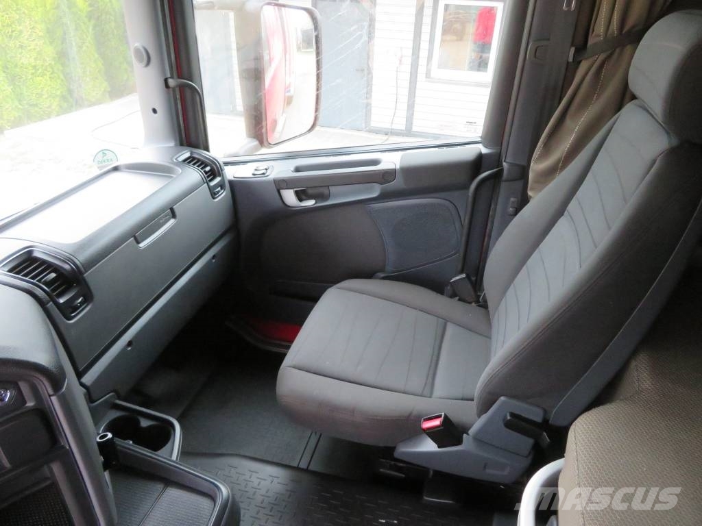 Scania R 520 목재 트럭