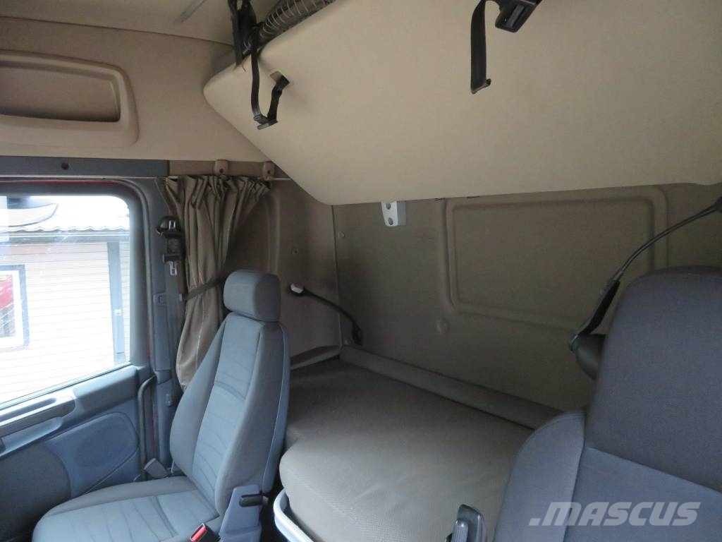 Scania R 520 목재 트럭
