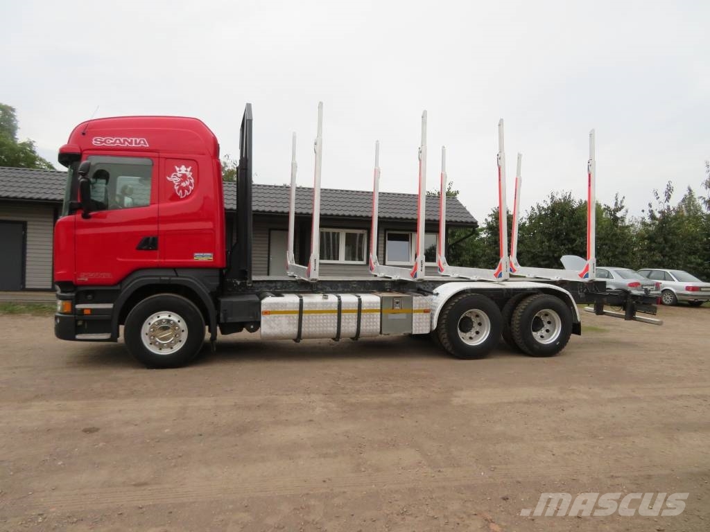 Scania R 520 목재 트럭