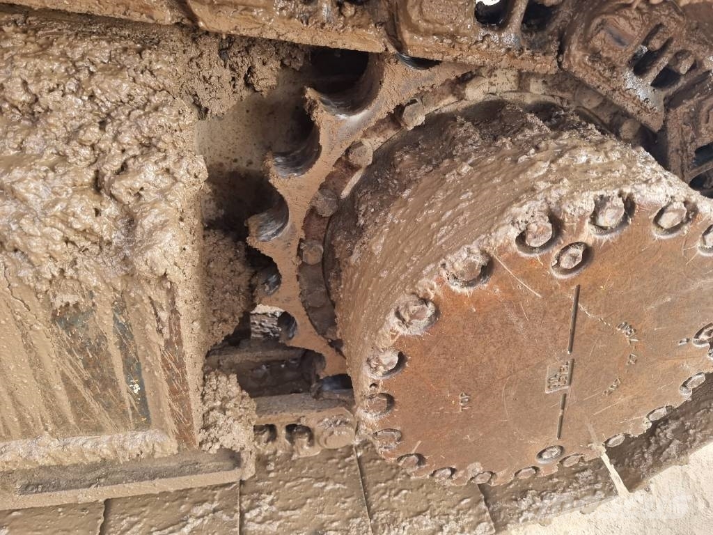 Komatsu PC 290 LC-8 حفارات زحافة