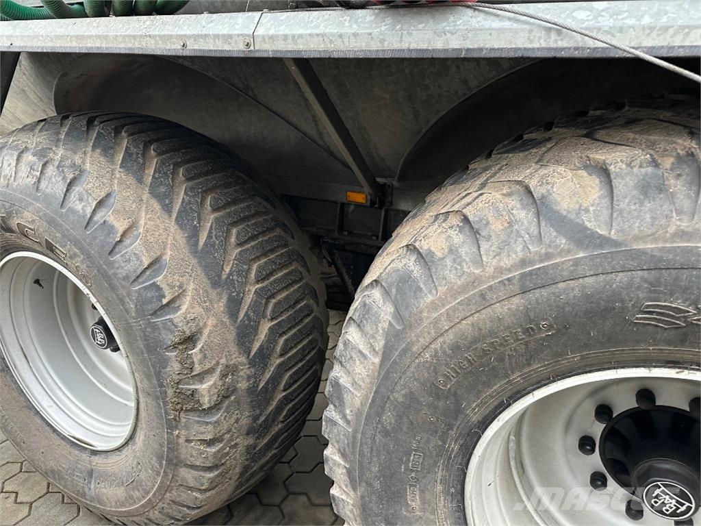 Meyer Lohne VW 16000 Kuivalannan levittimet