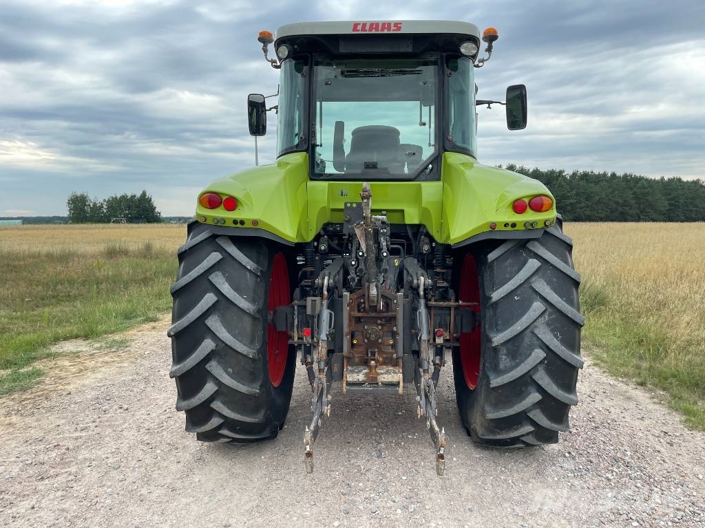 CLAAS Arion 640 Tractors
