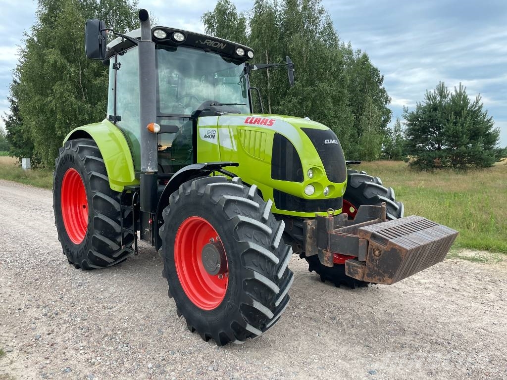 CLAAS Arion 640 Tractors