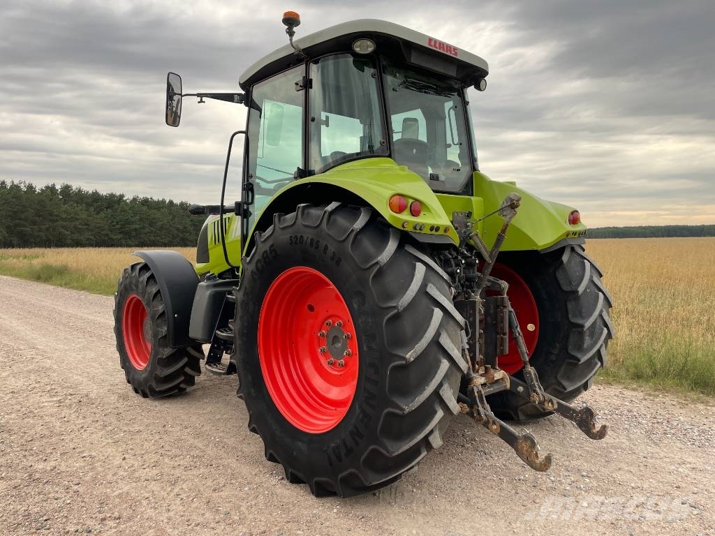 CLAAS Arion 640 Tractors