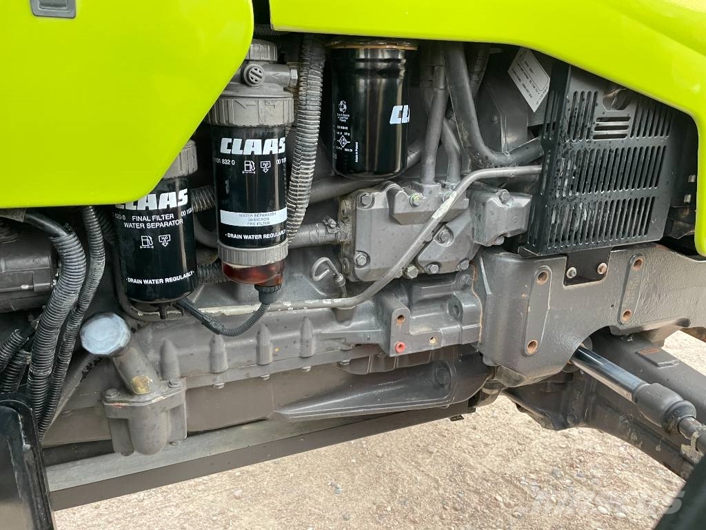 CLAAS Arion 640 Tractors
