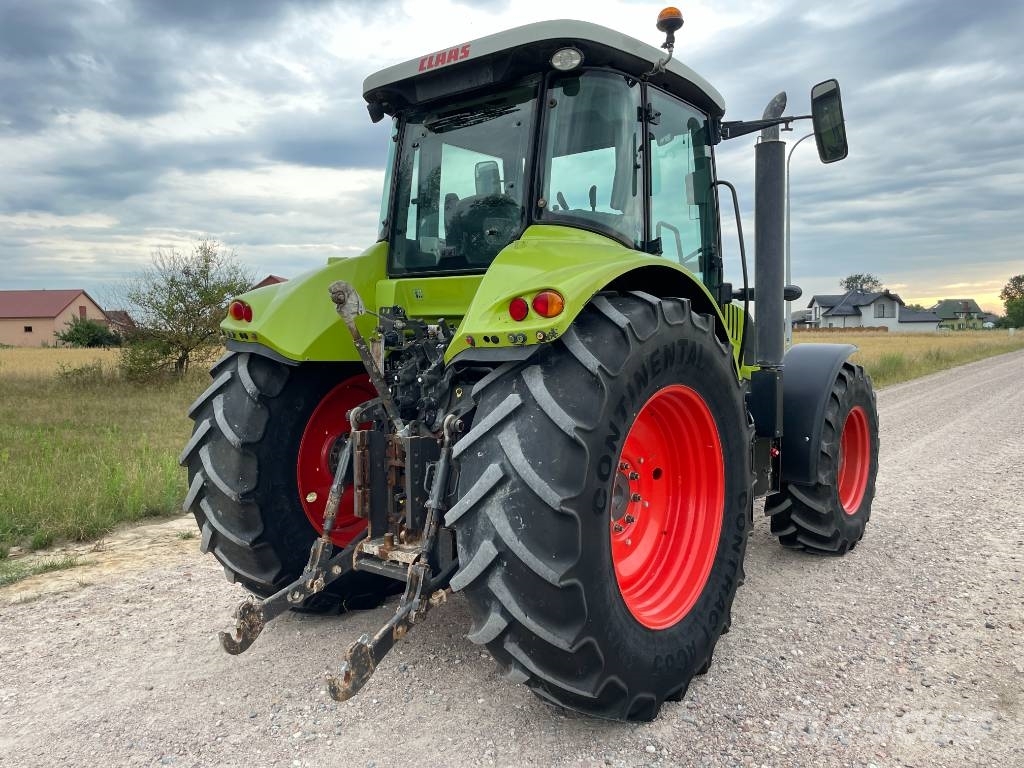 CLAAS Arion 640 Tractors