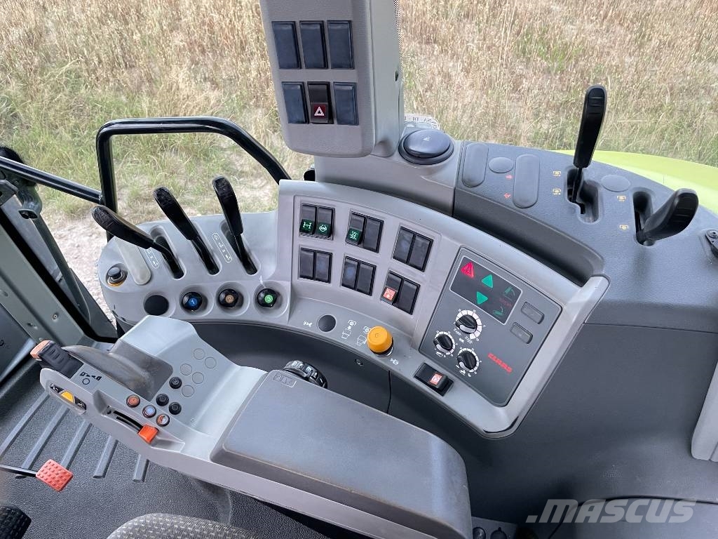 CLAAS Arion 640 Tractors