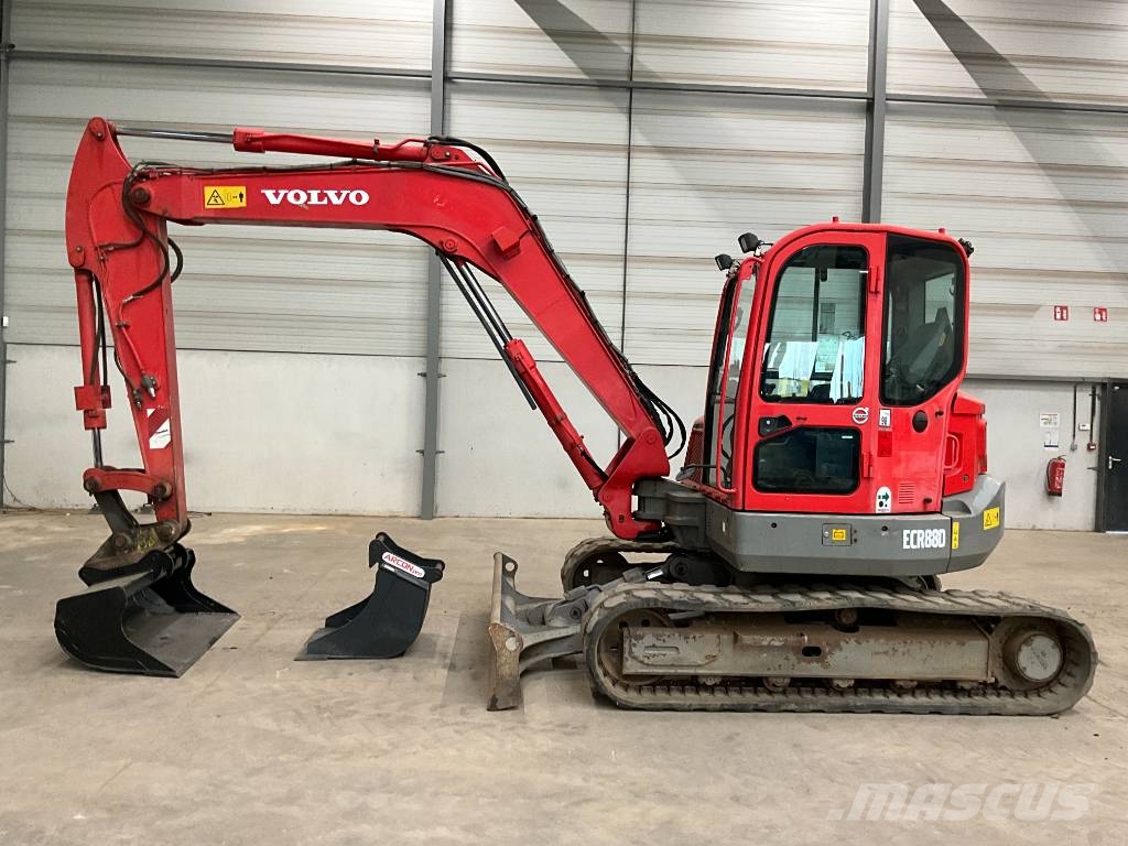 Volvo ECR 88 D حفارات وسط 7 طن - 12 طن