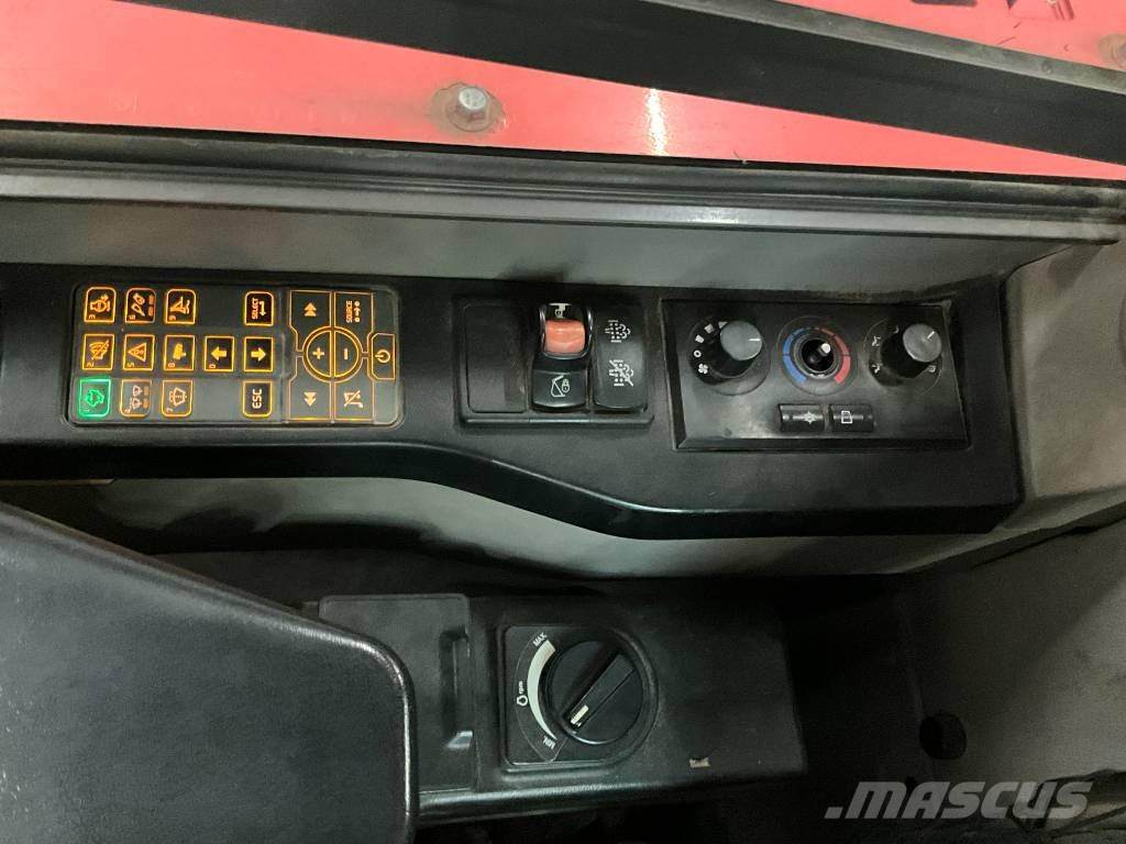 Volvo ECR 88 D حفارات وسط 7 طن - 12 طن
