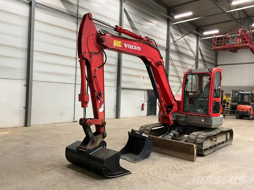 Volvo ECR 88 D حفارات وسط 7 طن - 12 طن