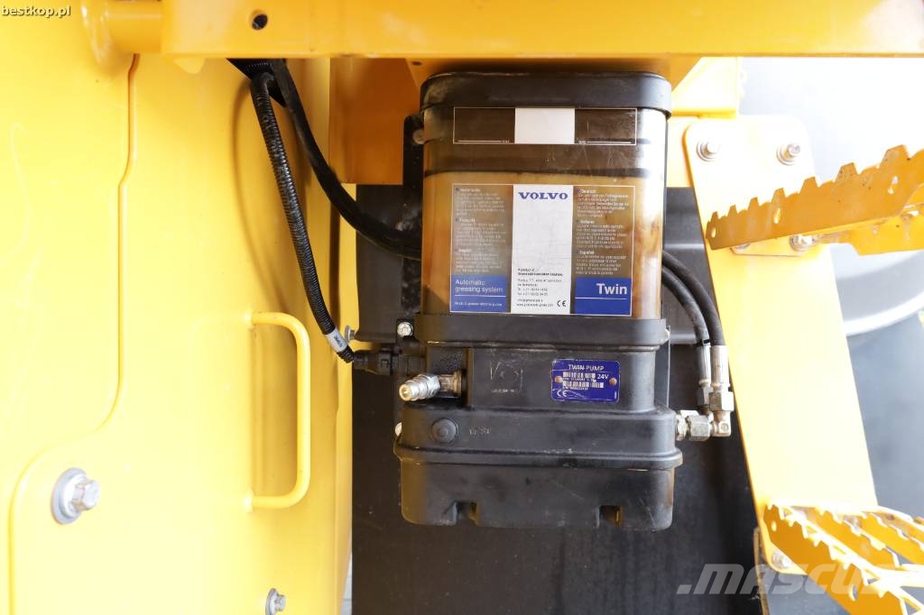 Volvo L 120 H Ładowarki kołowe