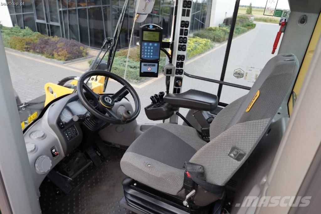 Volvo L 120 H Ładowarki kołowe