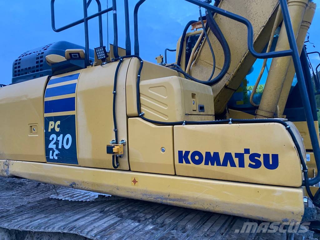 Komatsu PC 210 LC 大型油圧ショベル12t以上(パワーショベル・ユンボ)
