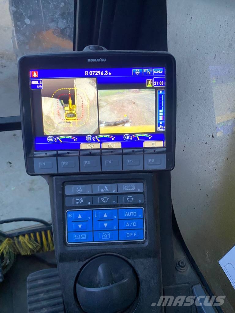 Komatsu PC 210 LC 大型油圧ショベル12t以上(パワーショベル・ユンボ)