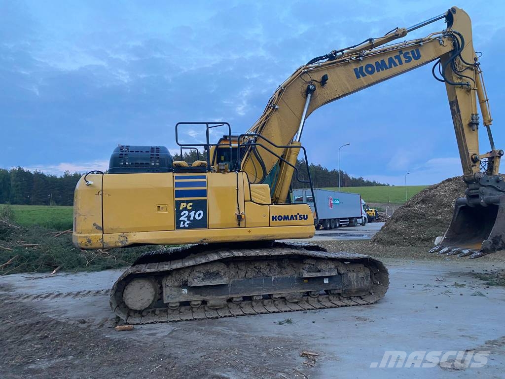 Komatsu PC 210 LC 大型油圧ショベル12t以上(パワーショベル・ユンボ)
