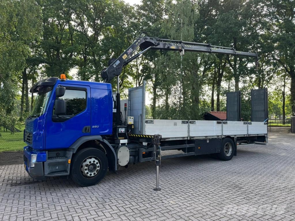 Volvo FE 240 HIAB 111B-3 DUO machinetransporter + kraan All-Terrain-Krane