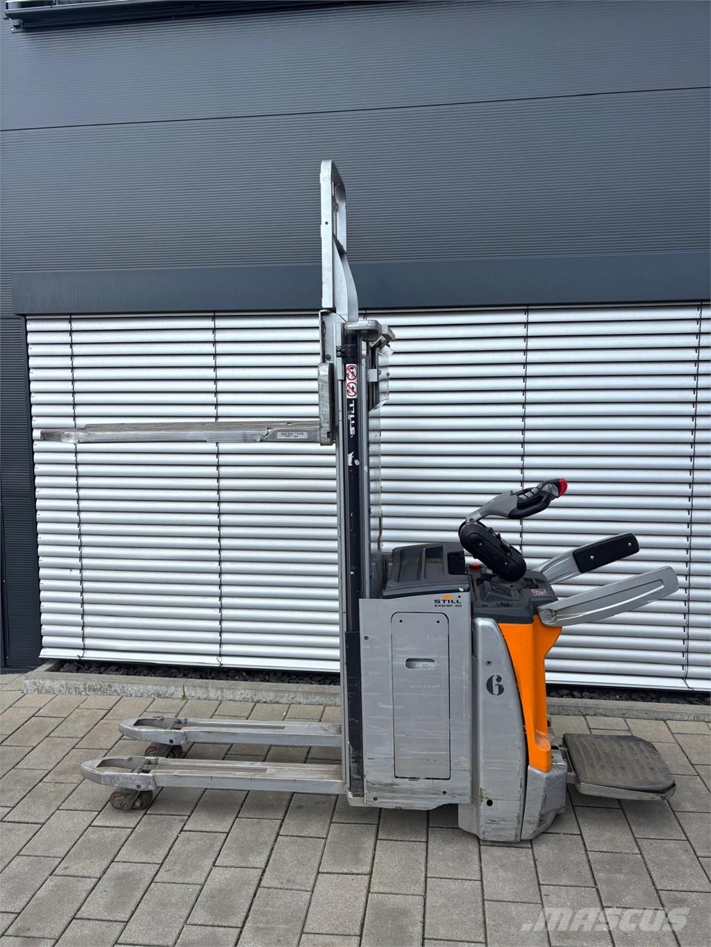 Still EXD-SF20 Stand-in stackers