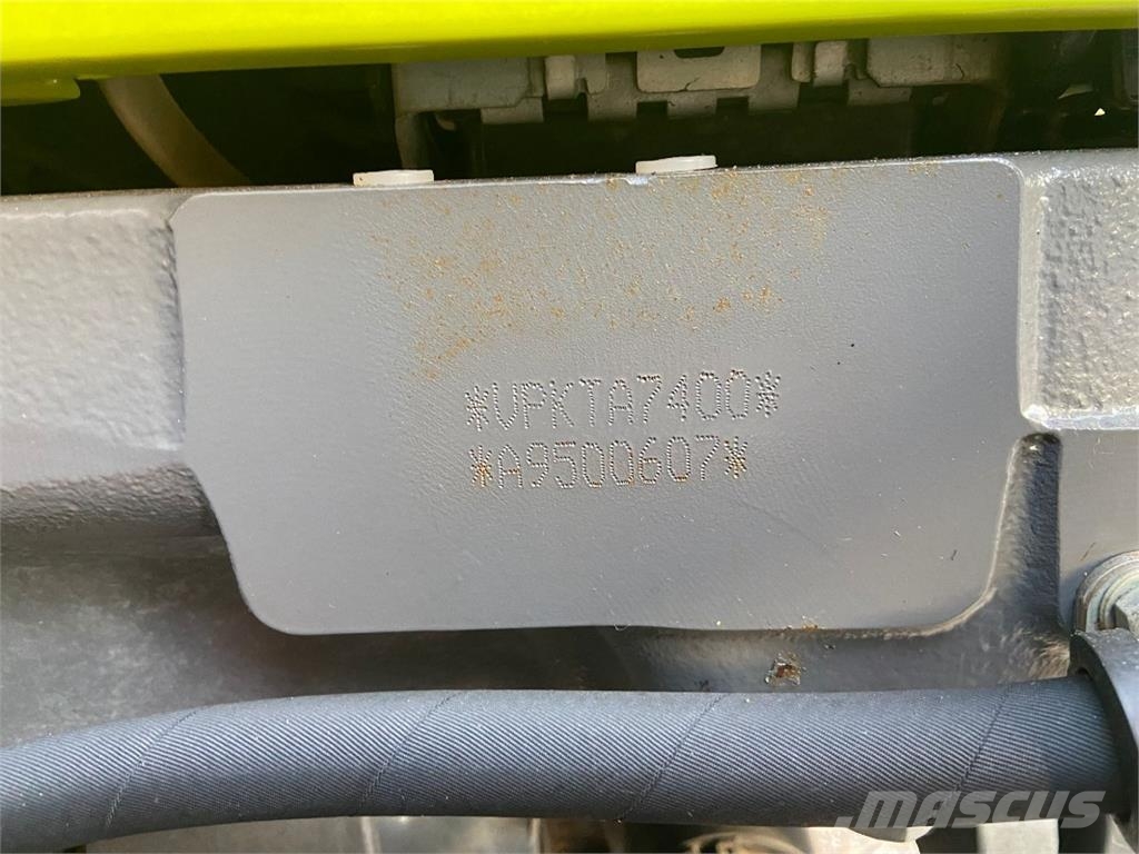 CLAAS Arion 550 CMATIC 트랙터