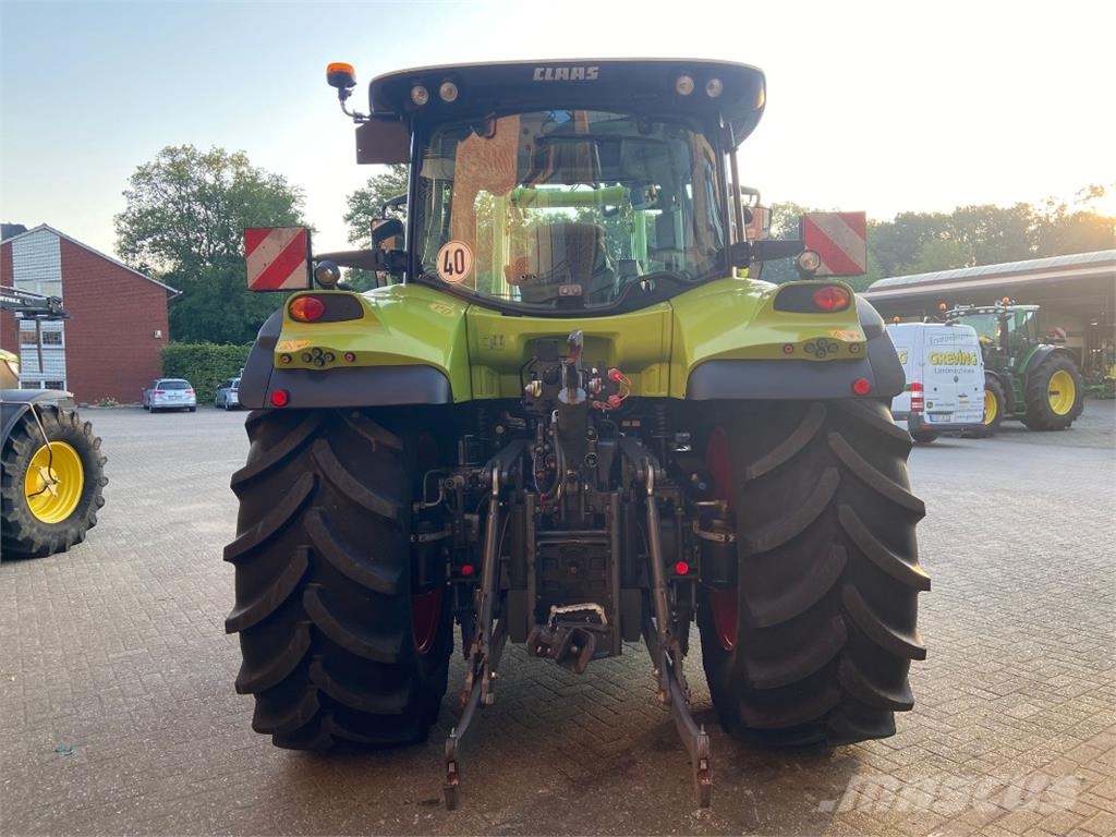 CLAAS Arion 550 CMATIC 트랙터