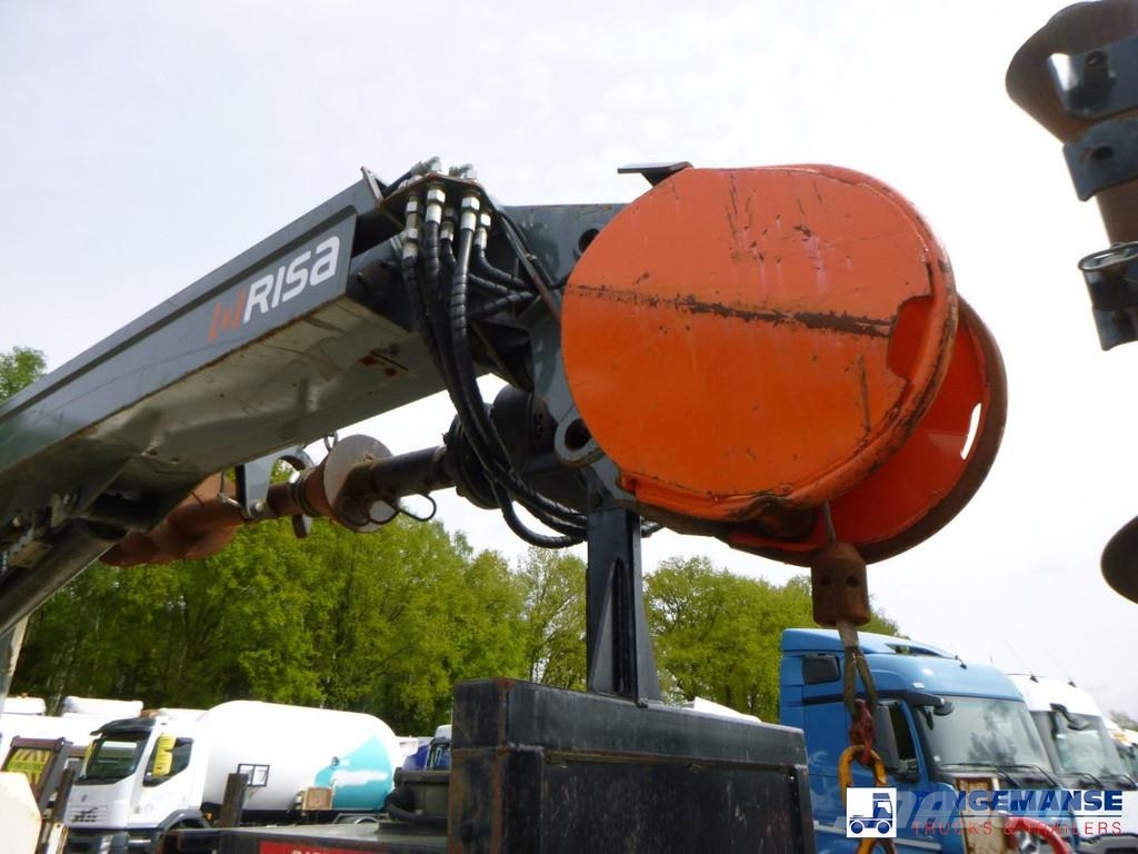 Renault D 240 DTI 4x2 + Risa G2T drilling installation Overfladeboreudstyr / Borerigge