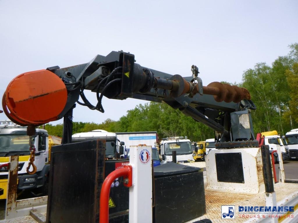 Renault D 240 DTI 4x2 + Risa G2T drilling installation Overfladeboreudstyr / Borerigge
