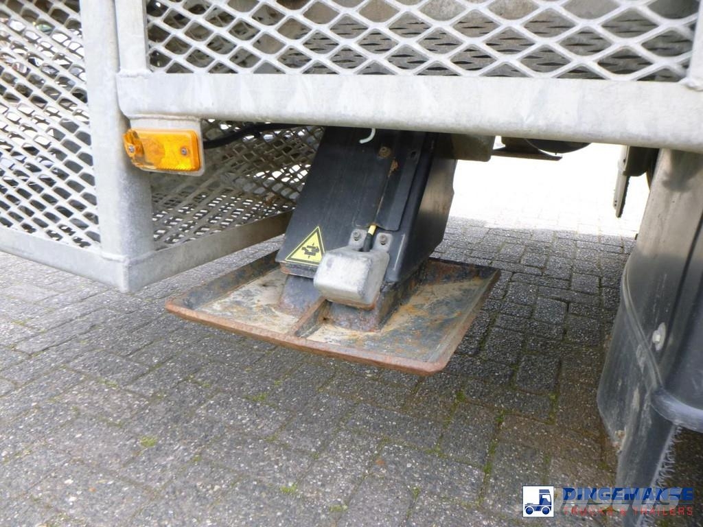 Renault D 240 DTI 4x2 + Risa G2T drilling installation Overfladeboreudstyr / Borerigge