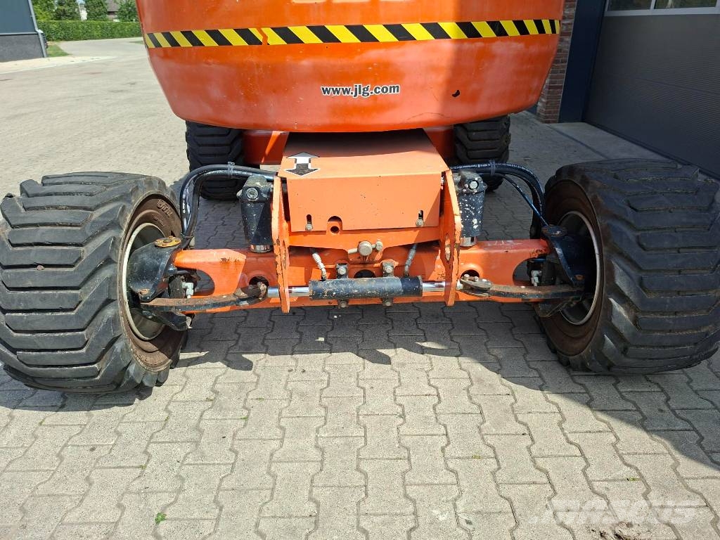 JLG 510 AJ Articulated boom lifts