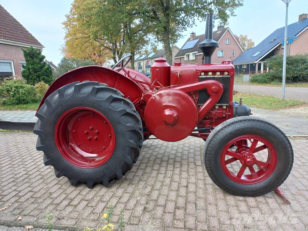 Lanz Bulldog 15/30 Tratores Agrícolas usados