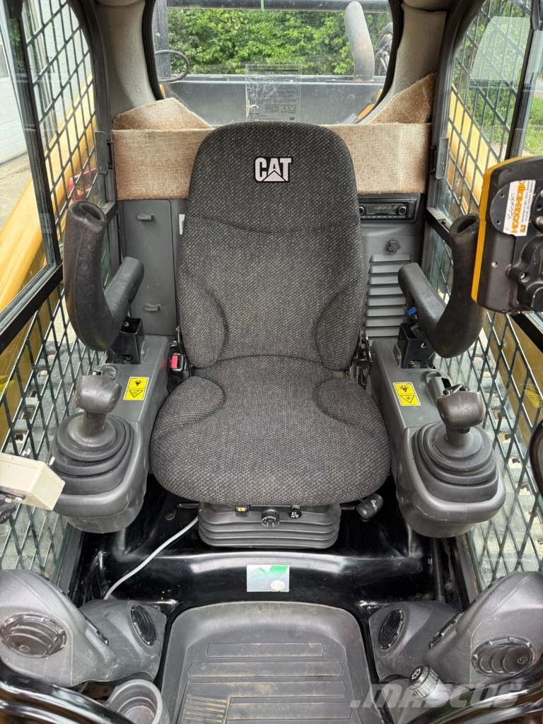 CAT 299D2XHP Lader MIT PB2200 Planiereinrichtung/Laser لوادر انزلاقية التوجيه