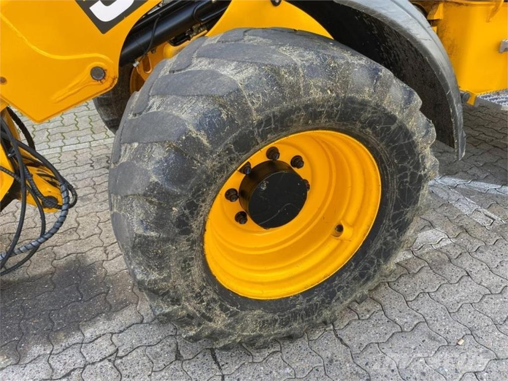 JCB TM 220 AGRI TELESKOPRADLADER Teleskoplæssere til landbrug